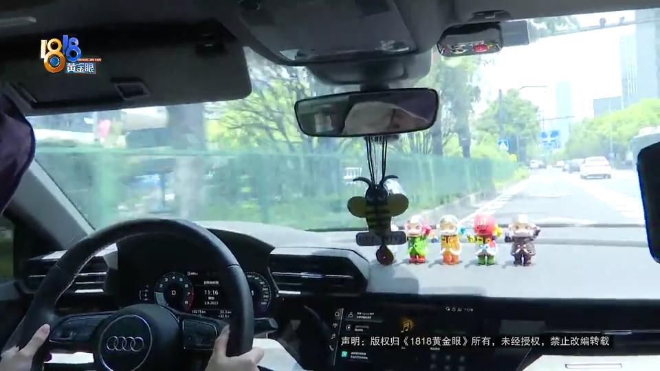 DƬ